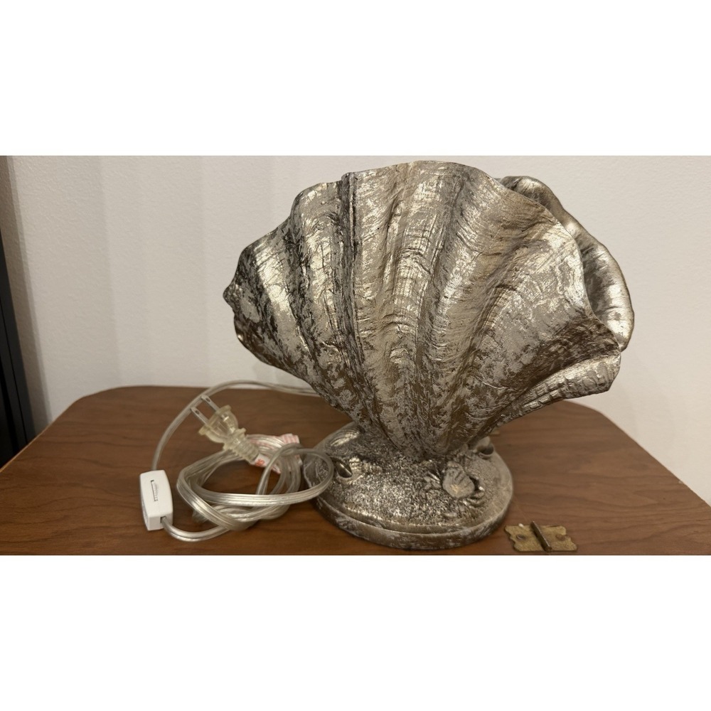 Vintage Clam Shell Nautical Hollywood Regency Table Lamp Silver TL6021